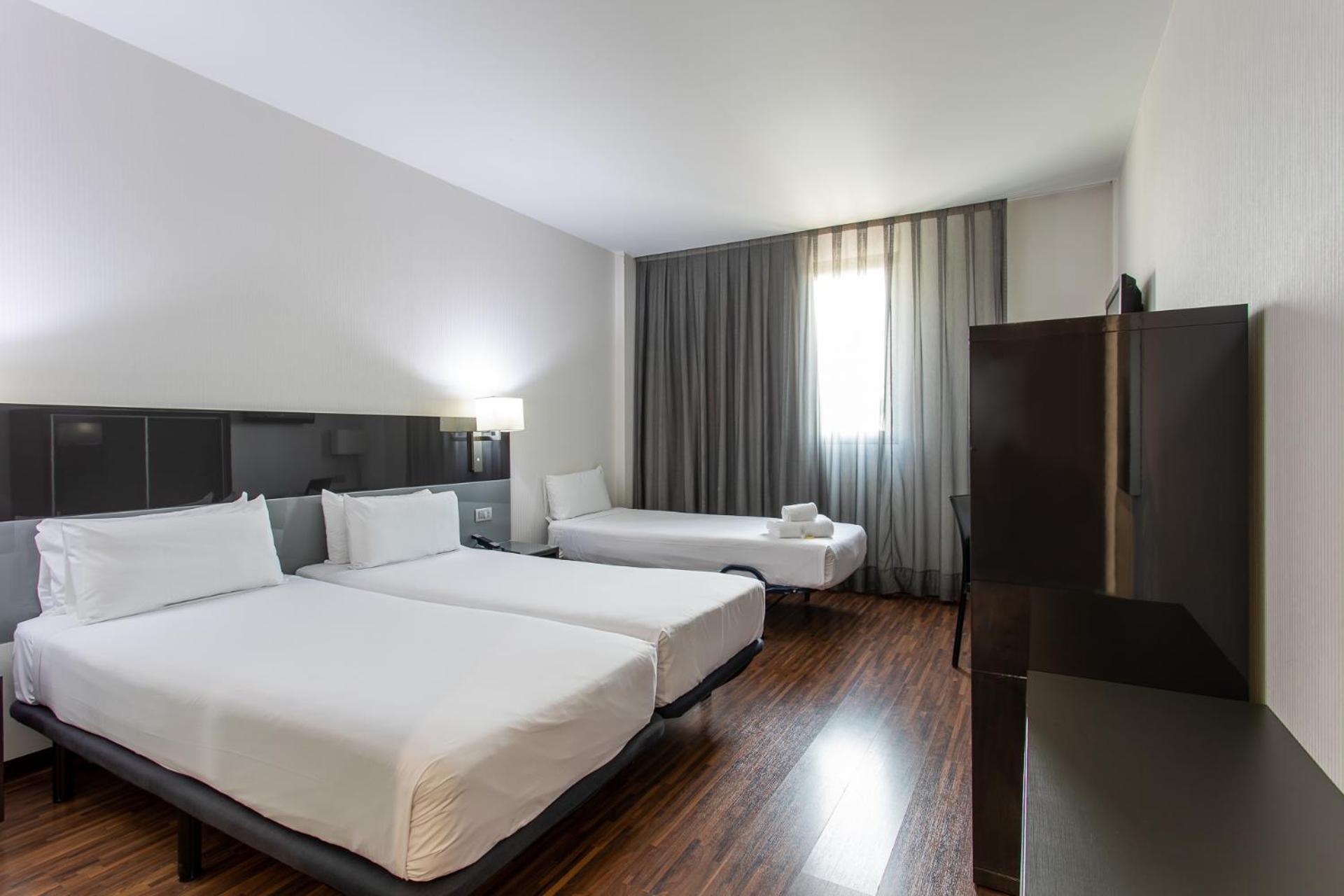 Hotel Ciudad De Mostoles Eksteriør bilde