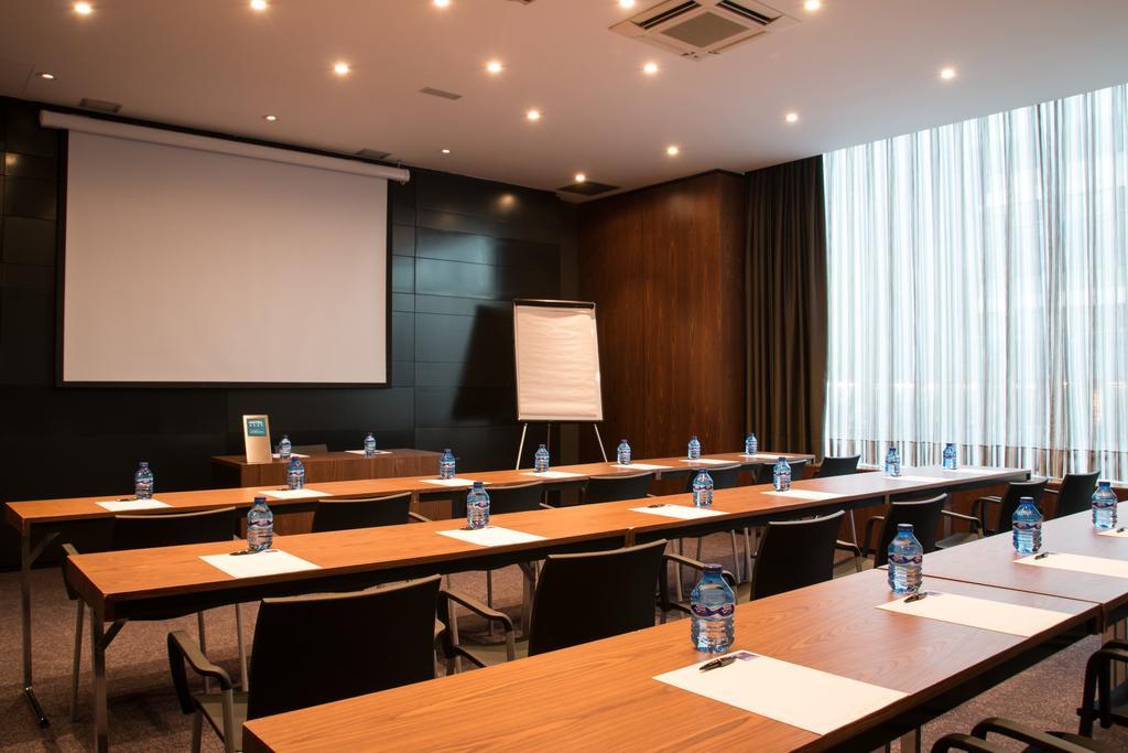 Hotel Ciudad De Mostoles Eksteriør bilde