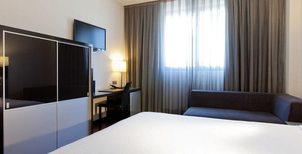 Hotel Ciudad De Mostoles Eksteriør bilde