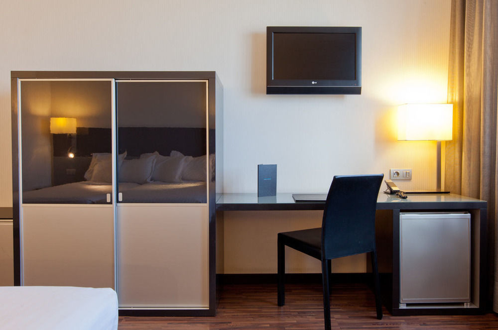 Hotel Ciudad De Mostoles Eksteriør bilde